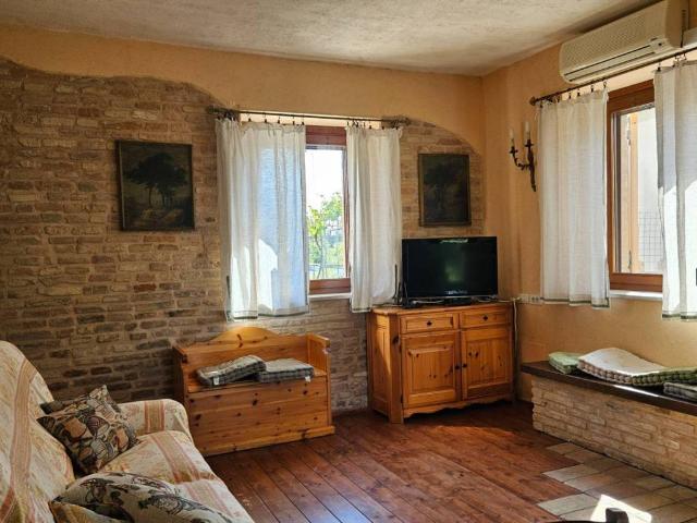 Rustico in vendita a Colli al Metauro, Marche