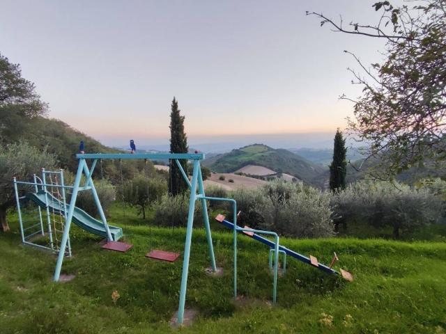 Rustico in vendita a Colli al Metauro, Marche