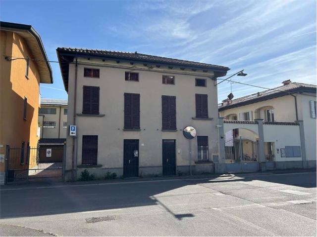 Rustico in vendita a Cologno Al Serio, Lombardia