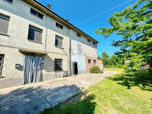 Rustico in vendita a Sorbolo Mezzani, Colorno