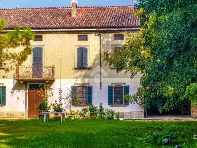 Rustico in vendita a Colorno, Reggio Emilia