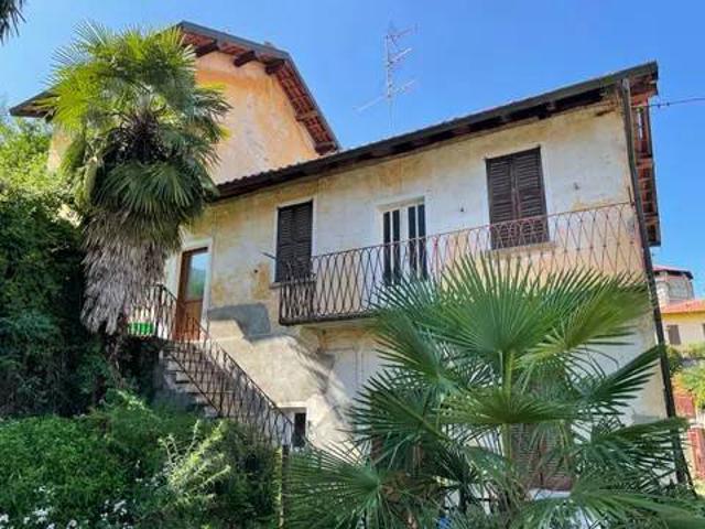 Rustico in vendita a Comabbio, Lombardia