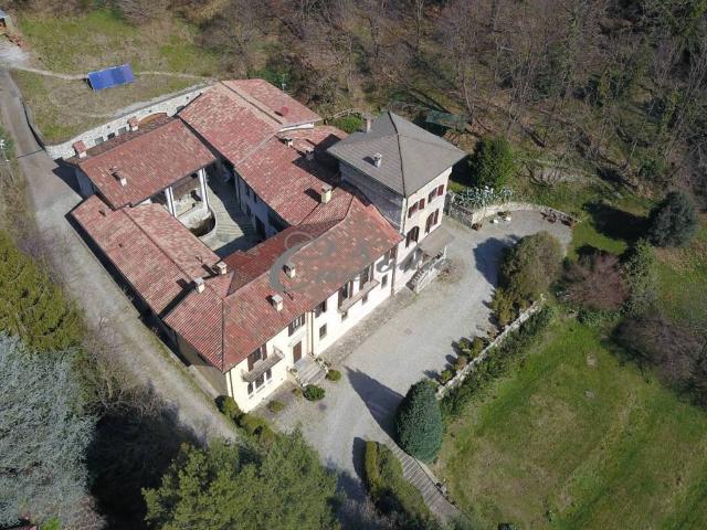 Rustico in vendita a San Fermo Della Battaglia, Lombardia