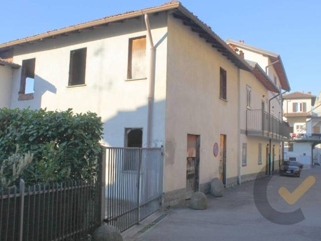 Rustico in vendita a Como, Lombardia