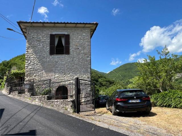 Rustico in vendita a Contigliano, Lazio