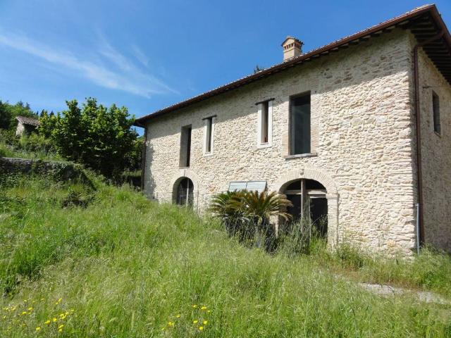 Rustico in vendita a Contigliano, Lazio