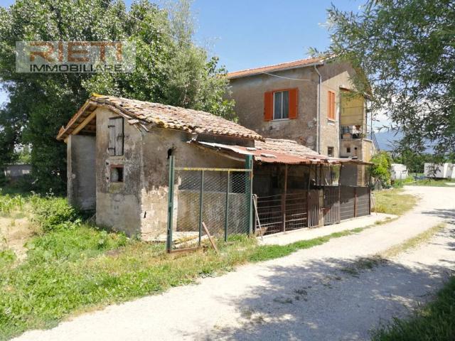 Rustico in vendita a Contigliano, Lazio