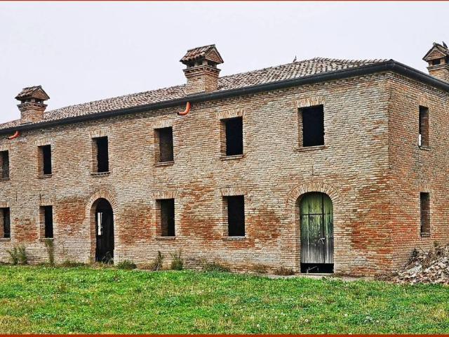 Rustico in vendita a Unione Terre e Fiumi, Copparo