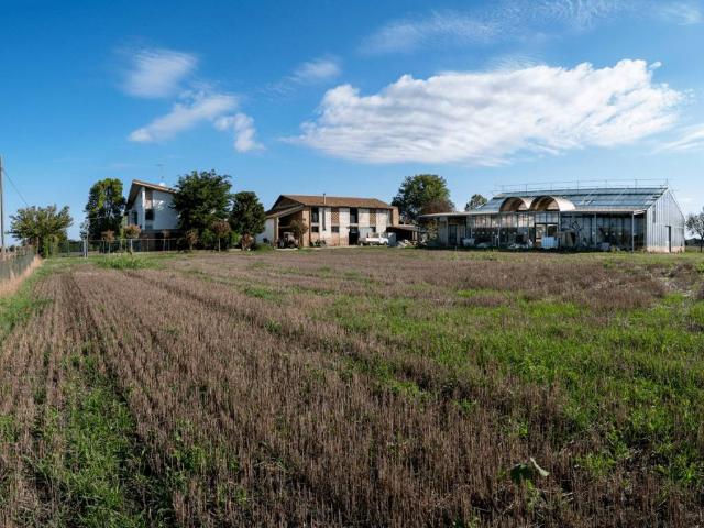 Rustico in vendita a Unione Terre e Fiumi, Copparo
