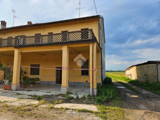 Rustico in vendita a Corbetta, Lombardia