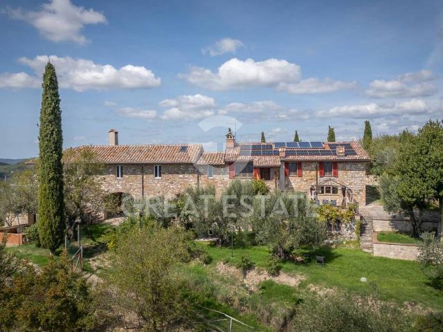 Rustico in vendita a Chiugiana, Corciano