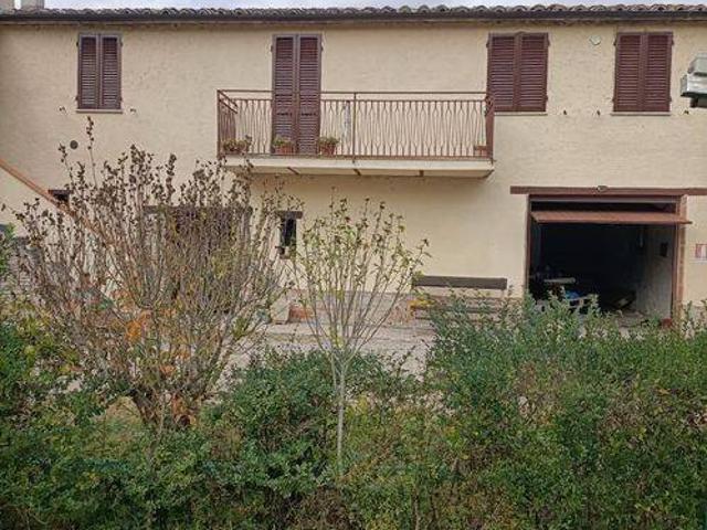 Rustico in vendita a Corciano, Umbria