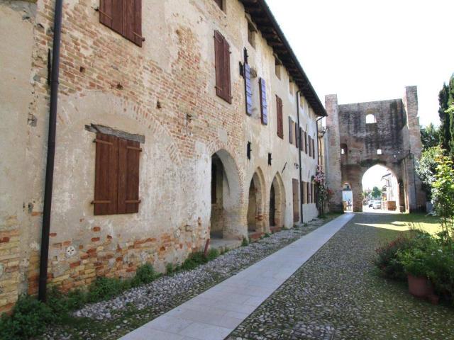 Rustico in vendita a Cordovado, Friuli-Venezia Giulia