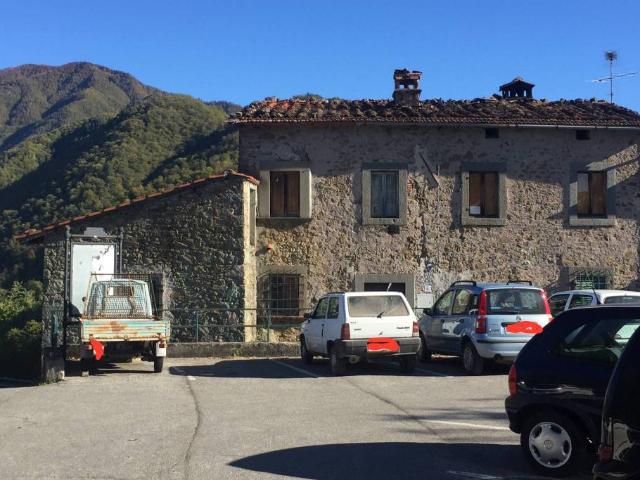 Rustico in vendita a Unione dei comuni Media Valle del Serchio, Coreglia Antelminelli