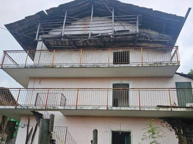 Rustico in vendita a Unione Montana di Comuni delle Valli di Lanzo, Ceronda e Casternone, Piemonte
