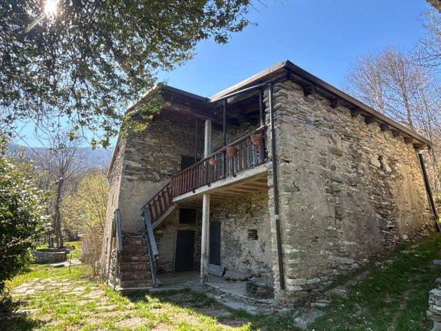 Rustico in vendita a Unione Montana di Comuni delle Valli di Lanzo, Ceronda e Casternone, Piemonte