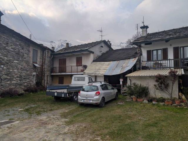 Rustico in vendita a Unione Montana di Comuni delle Valli di Lanzo, Ceronda e Casternone, Piemonte