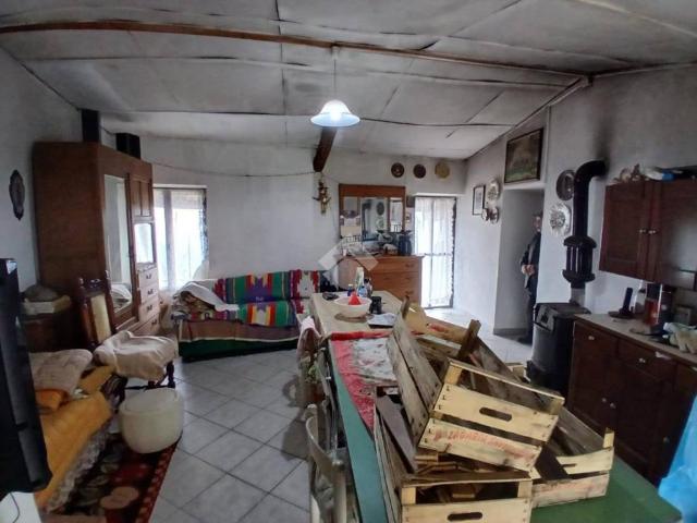 Rustico in vendita a Unione Montana di Comuni delle Valli di Lanzo, Ceronda e Casternone, Piemonte