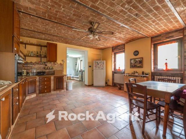 Rustico in vendita a Cornale, Lombardia