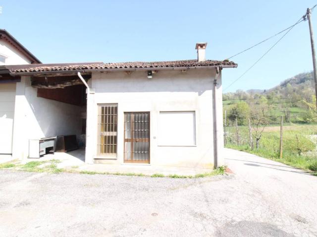 Rustico in vendita a Cornedo Vicentino, Veneto