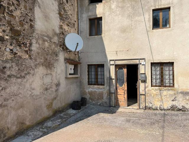 Rustico in vendita a Cornedo Vicentino, Veneto