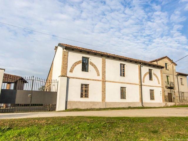 Rustico in vendita a Cornovecchio, Lombardia