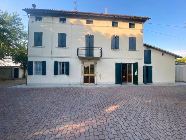 Rustico in vendita a Pianura Reggiana, Re
