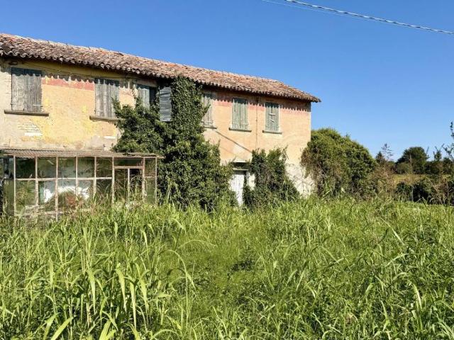 Rustico in vendita a Correzzola, Veneto