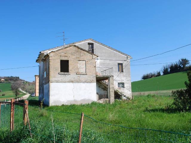 Rustico in vendita a Marche, Macerata