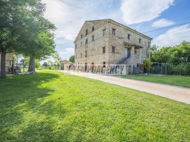 Rustico in vendita a Marche, Macerata