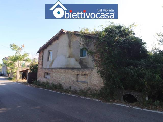 Rustico in vendita a Unione dei Comuni della Val Vibrata, Corropoli