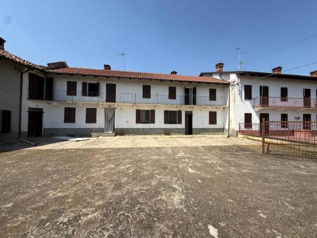 Rustico in vendita a Piemonte, Asti