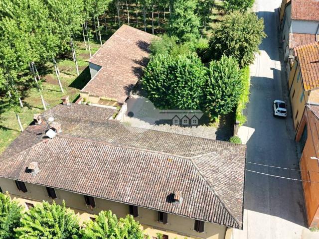 Rustico in vendita a Corte De' Frati, Lombardia