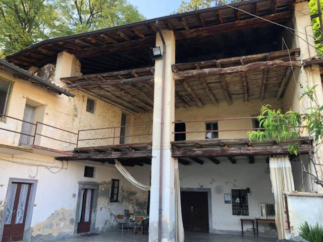 Rustico in vendita a Corte Franca, Lombardia