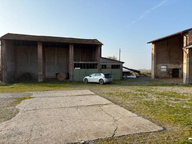 Rustico in vendita a Cadeo, Reggio Emilia