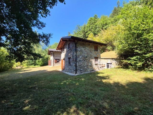 Rustico in vendita a Comunità montana della valle Camonica, Corteno Golgi