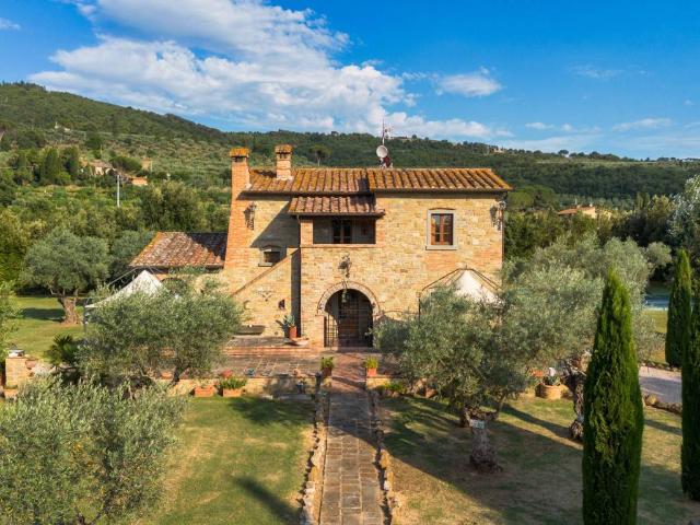 Rustico in vendita a Piazzano, Cortona