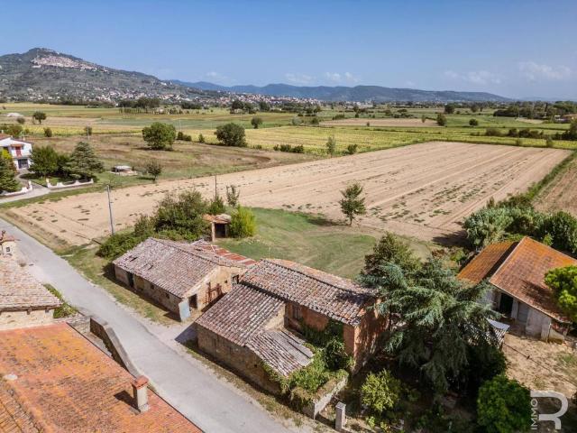 Rustico in vendita a Cortona, Toscana