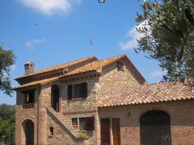 Rustico in vendita a Cortona, Toscana