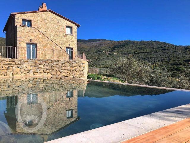 Rustico in vendita a Tavarnelle-Sant'Eusebio, Cortona