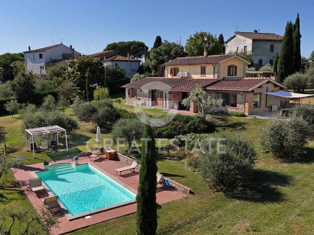 Rustico in vendita a Cortona, Toscana