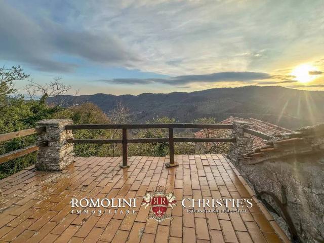 Rustico in vendita a Cortona, Toscana