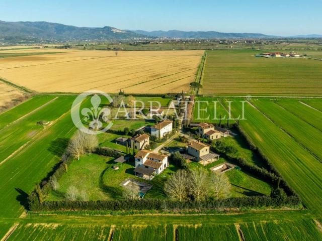 Rustico in vendita a Cortona, Toscana