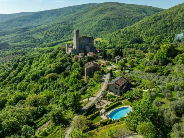 Rustico in vendita a Mercatale, Cortona