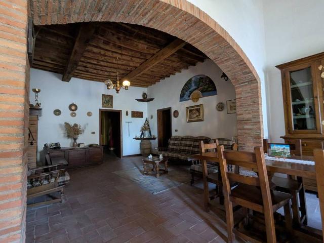 Rustico in vendita a Cortona, Toscana