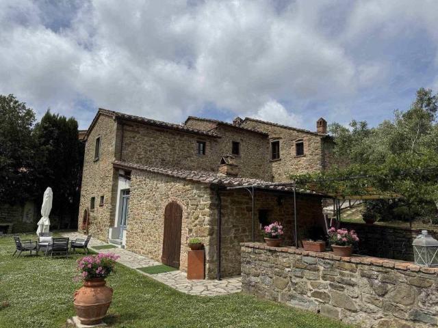 Rustico in vendita a Tavarnelle-Sant'Eusebio, Cortona