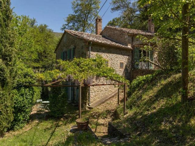 Rustico in vendita a Cortona, Toscana