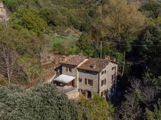 Rustico in vendita a Cortona, Toscana