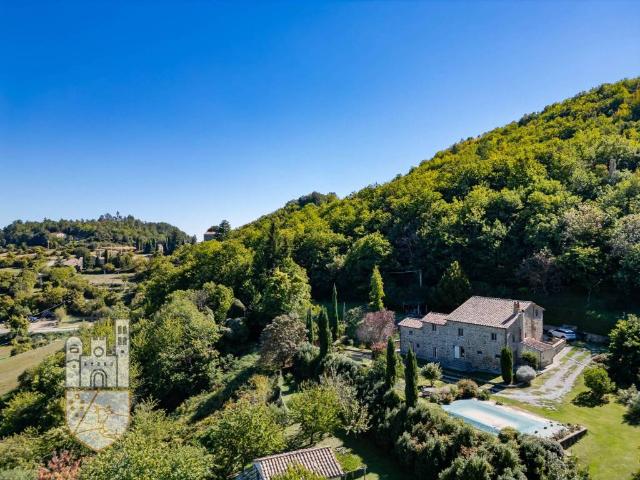 Rustico in vendita a Palazzone - Palazzo, Cortona