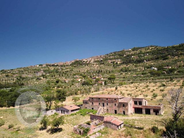 Rustico in vendita a Camucia, Cortona